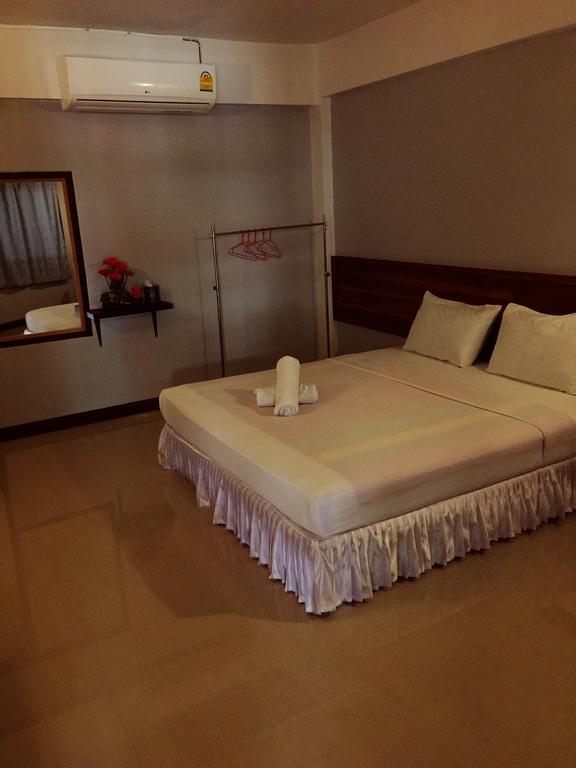 סוקותאי J-Safe Guesthouse מראה חיצוני תמונה
