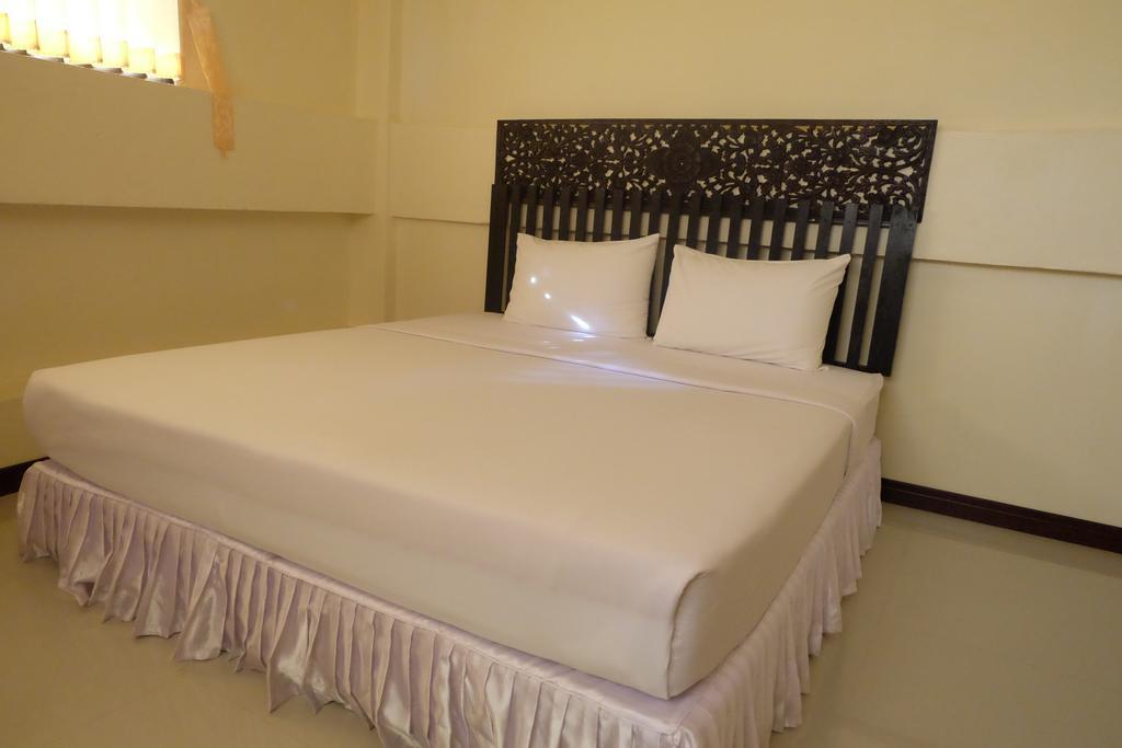 סוקותאי J-Safe Guesthouse מראה חיצוני תמונה
