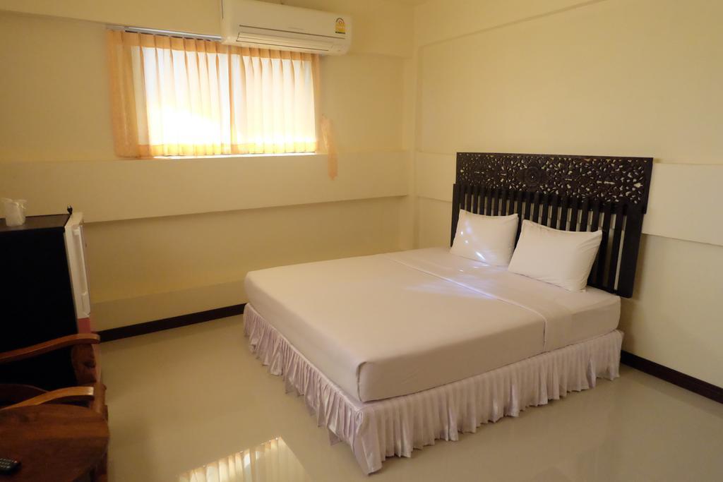 סוקותאי J-Safe Guesthouse מראה חיצוני תמונה