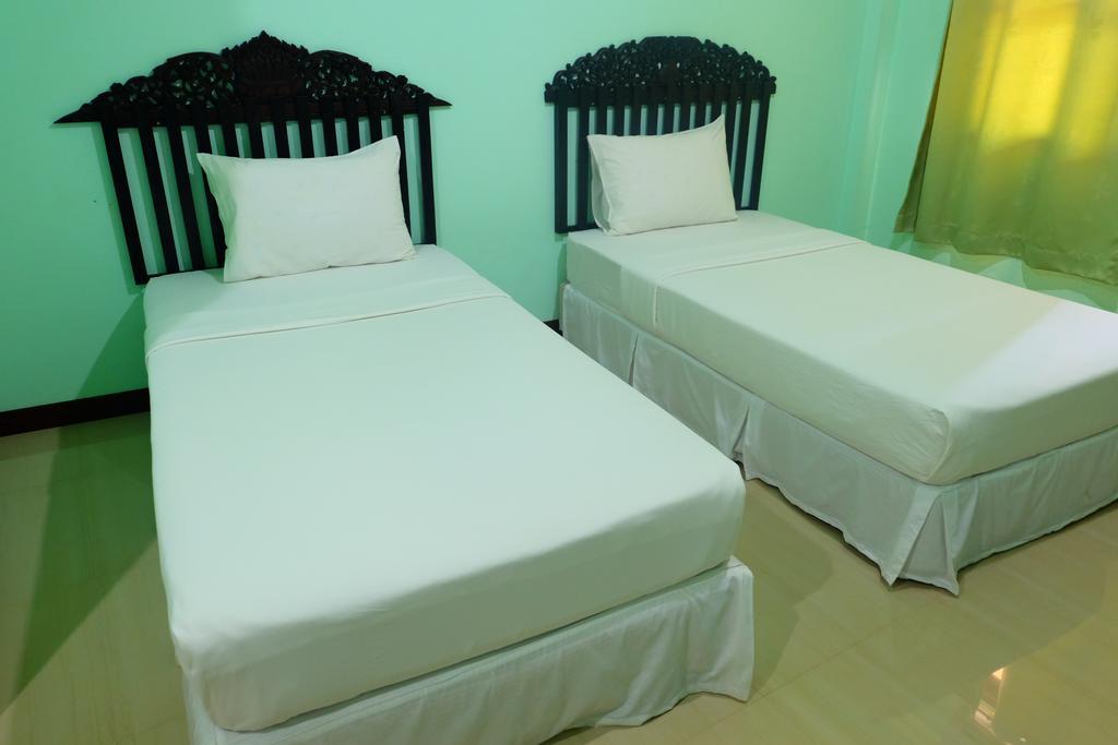 סוקותאי J-Safe Guesthouse מראה חיצוני תמונה