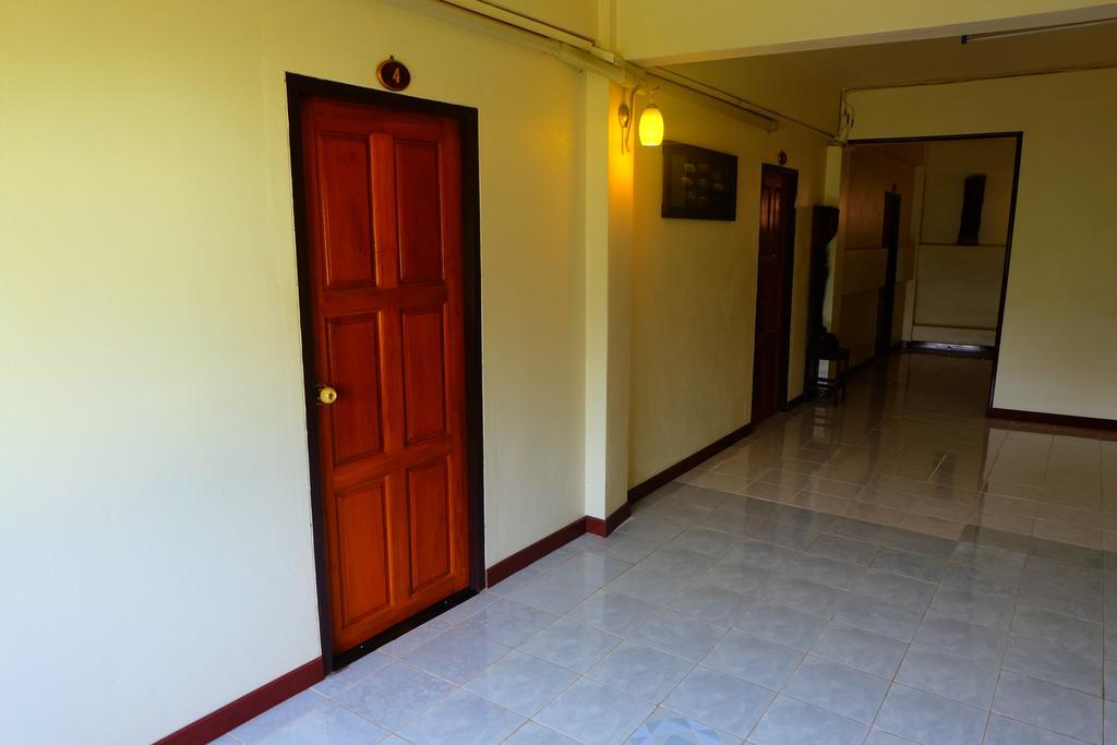 סוקותאי J-Safe Guesthouse מראה חיצוני תמונה