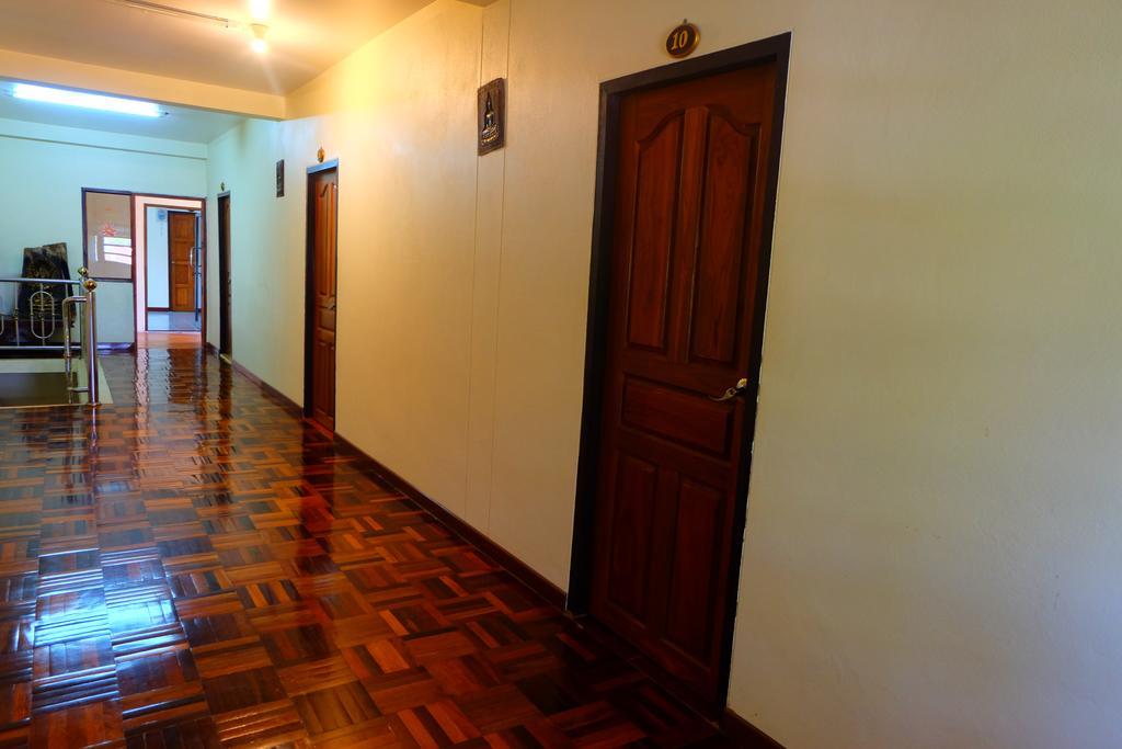 סוקותאי J-Safe Guesthouse מראה חיצוני תמונה
